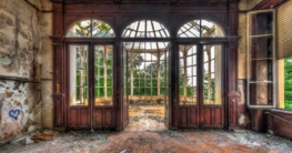 Urbex Fotografie - ein verlassener Ort mit einem verlassenen Zimmer (de.depositphotos.com)