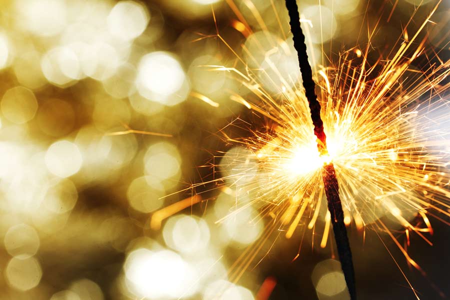 Wunderkerzen Feuerwerk fotografieren (de.depositphotos.com)