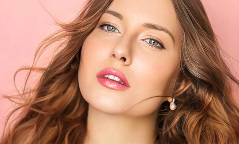 Frauenporträt - Frau mit schönen Augen (de.depositphotos.com)